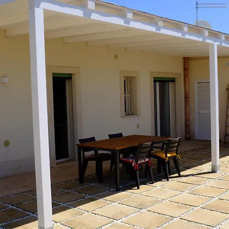 Villarinagisira Holiday home Brucoli